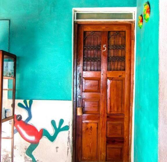 پانسیون Room In Bb Family Room With Ac 5