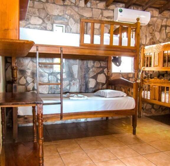 پانسیون Room In Bb Family Room With Ac 5