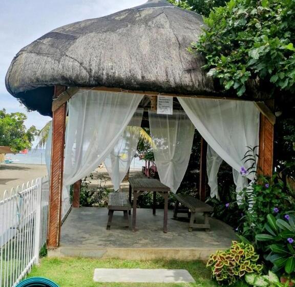 Sevens Hideaway Beach Resort