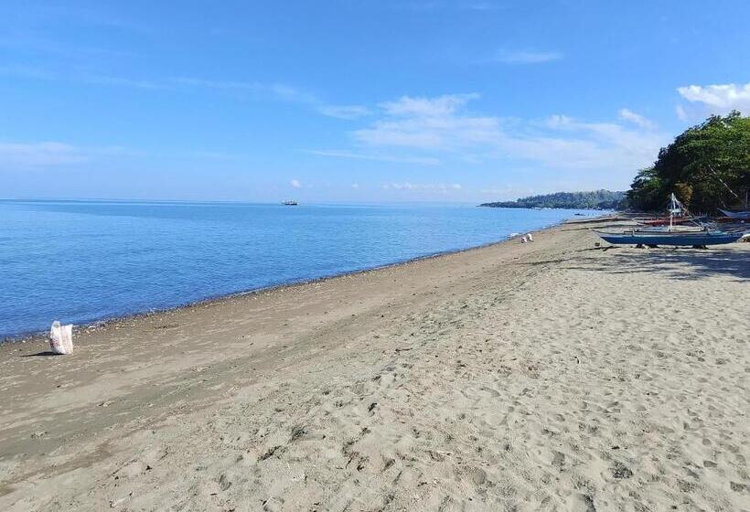 Sevens Hideaway Beach Resort