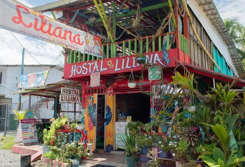 ユースホステル Hostal Liliana