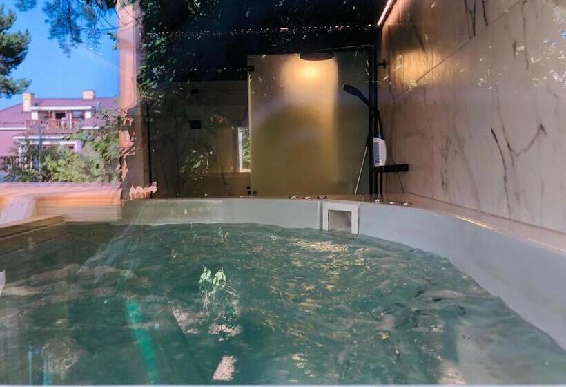 تختخواب و صبحانه Paivilla Boutique