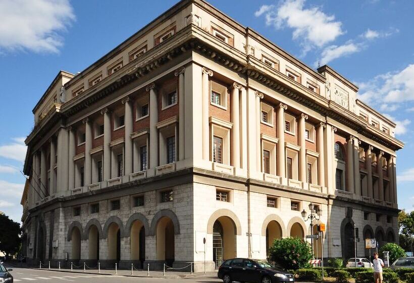 تختخواب و صبحانه Roof Garden