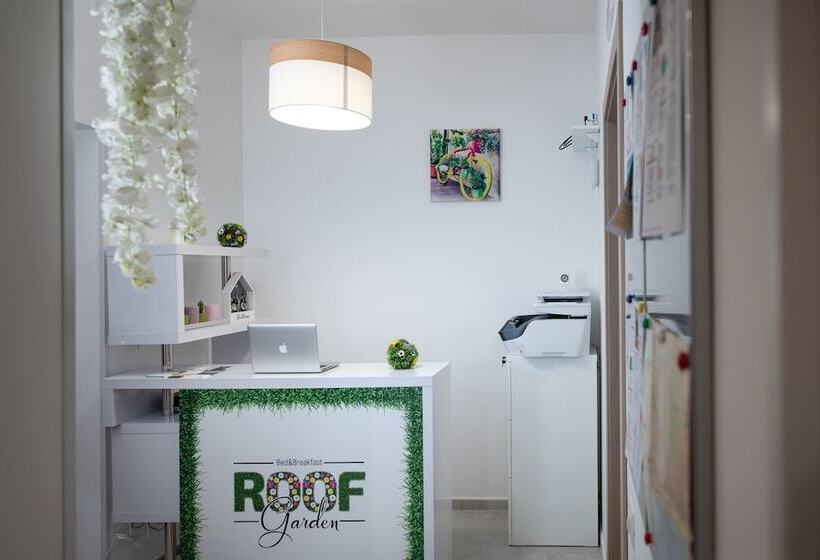 تختخواب و صبحانه Roof Garden