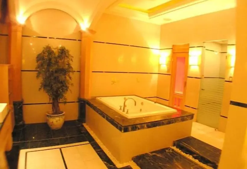 Changsing Business Motel