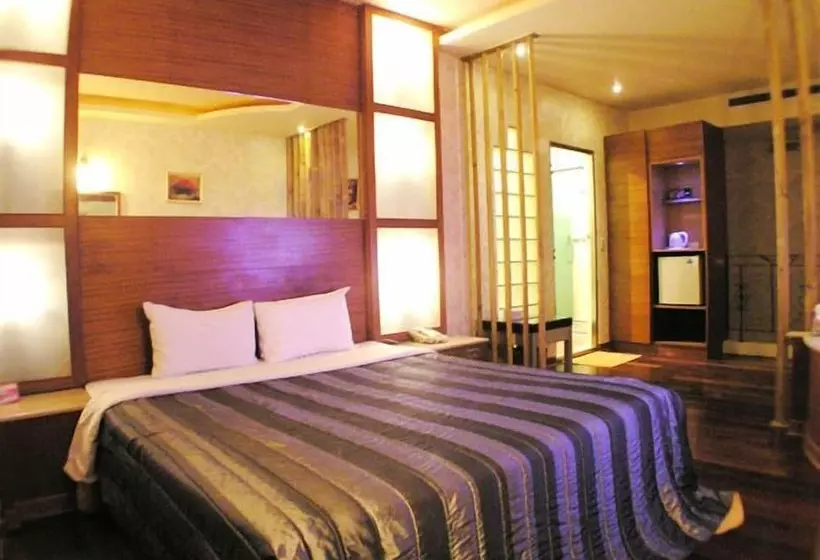 Changsing Business Motel