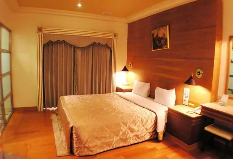 Changsing Business Motel