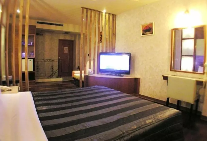 Changsing Business Motel
