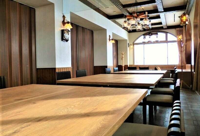 Hotel Daisen White Palace