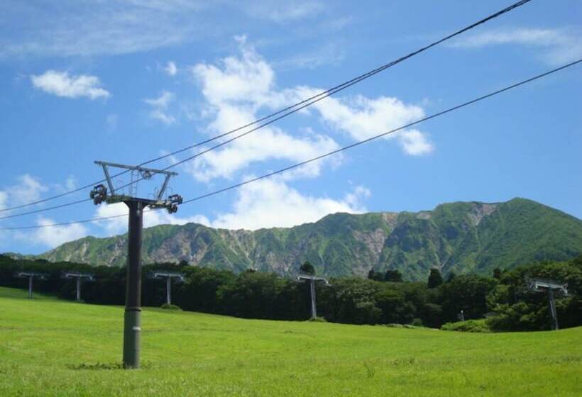 Hotel Daisen White Palace