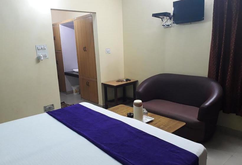 호텔 Capital O 38730  Mansarovar Deluxe