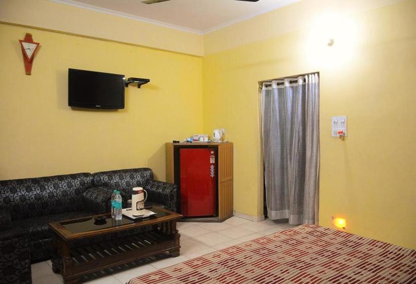 호텔 Capital O 38730  Mansarovar Deluxe