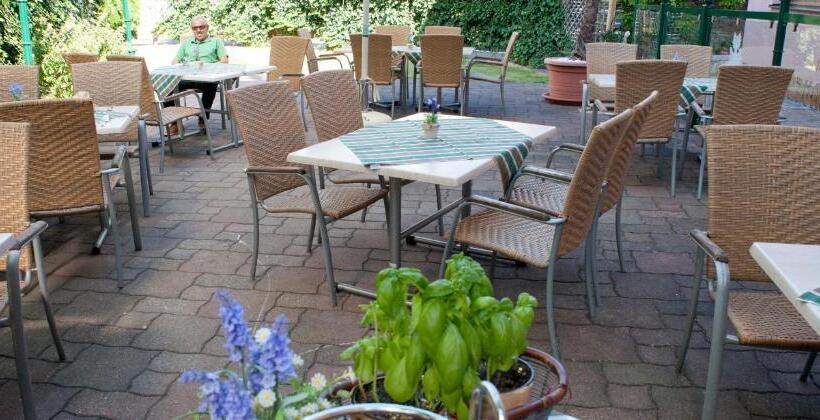 酒店 Restaurant Osterbauer