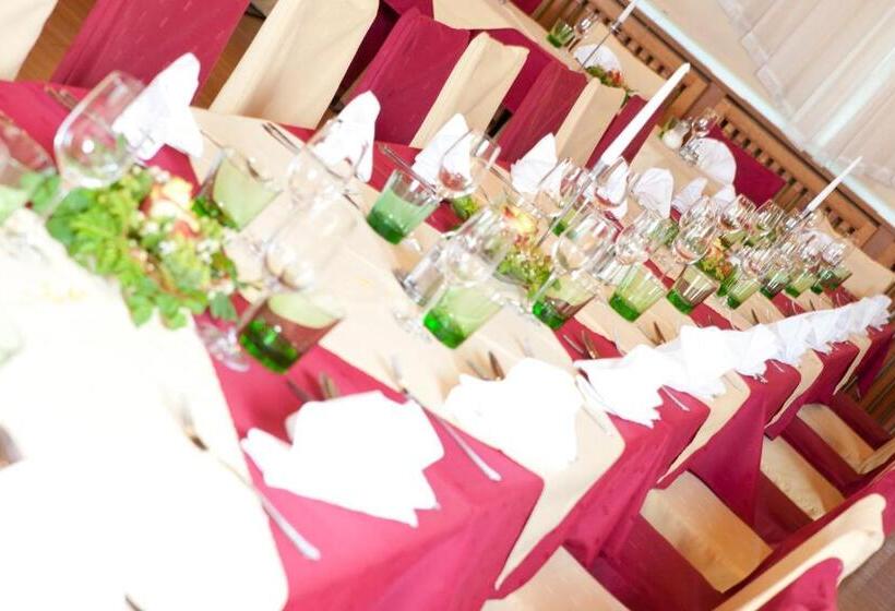 酒店 Restaurant Osterbauer