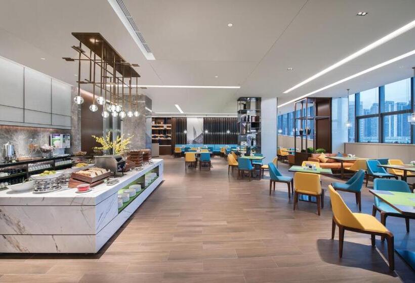 南宁安吉希尔顿欢朋酒店