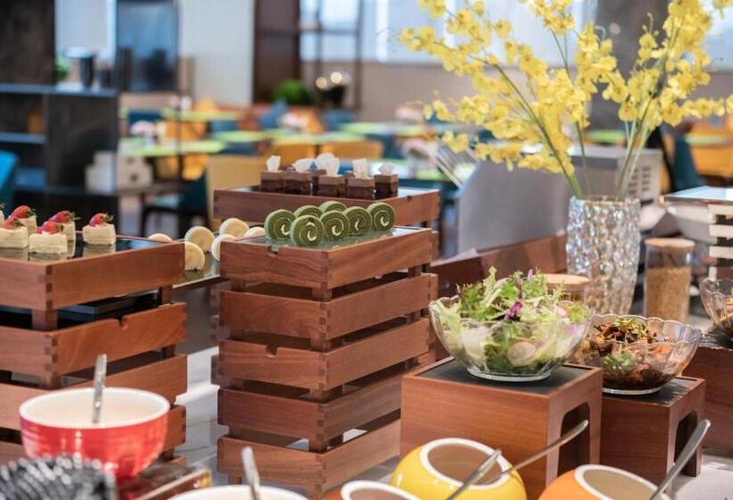 南宁安吉希尔顿欢朋酒店