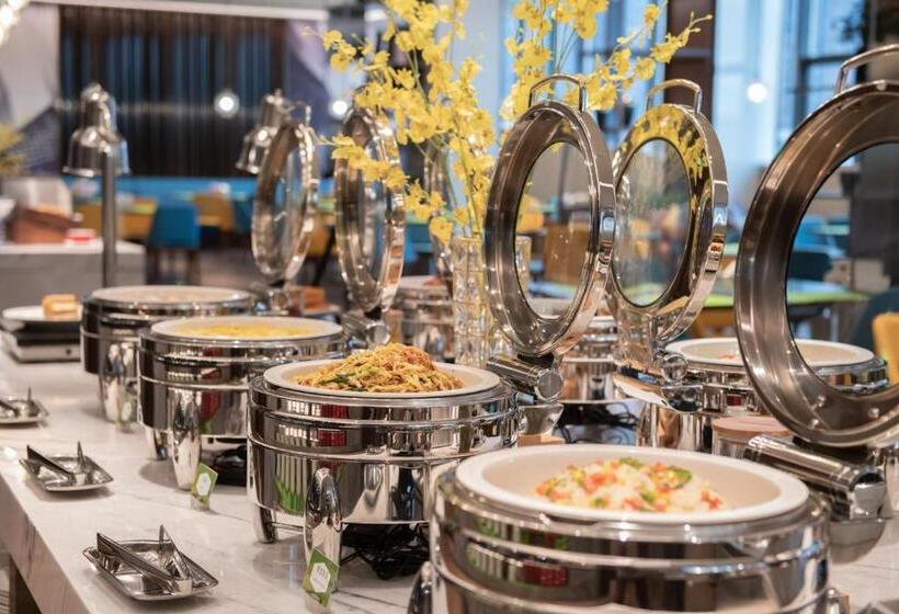 南宁安吉希尔顿欢朋酒店