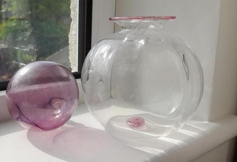 21kr Bed And Breakfast, Close To Beach, Town Centre And Golf