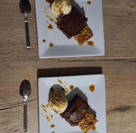 مبيت وإفطار Le Qg Chez Flo Et David