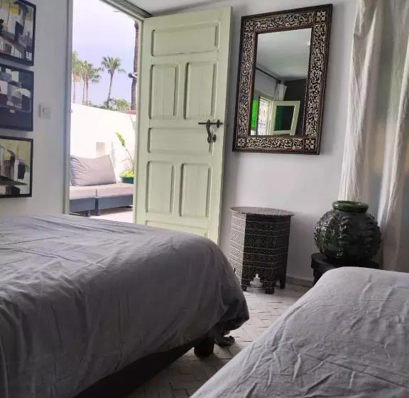 تختخواب و صبحانه Riad Royal