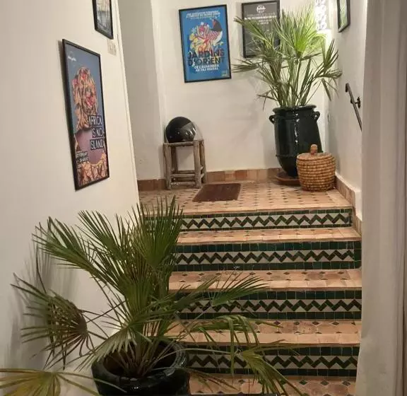 تختخواب و صبحانه Riad Royal