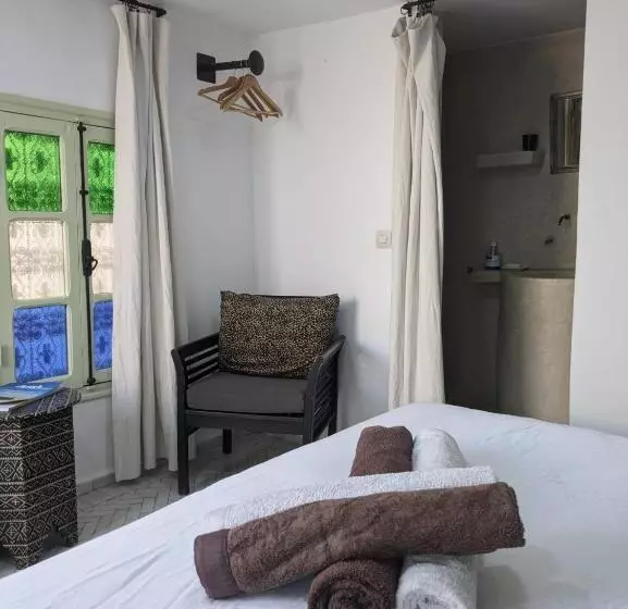 تختخواب و صبحانه Riad Royal