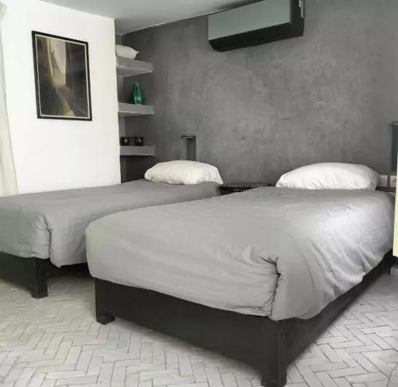 تختخواب و صبحانه Riad Royal