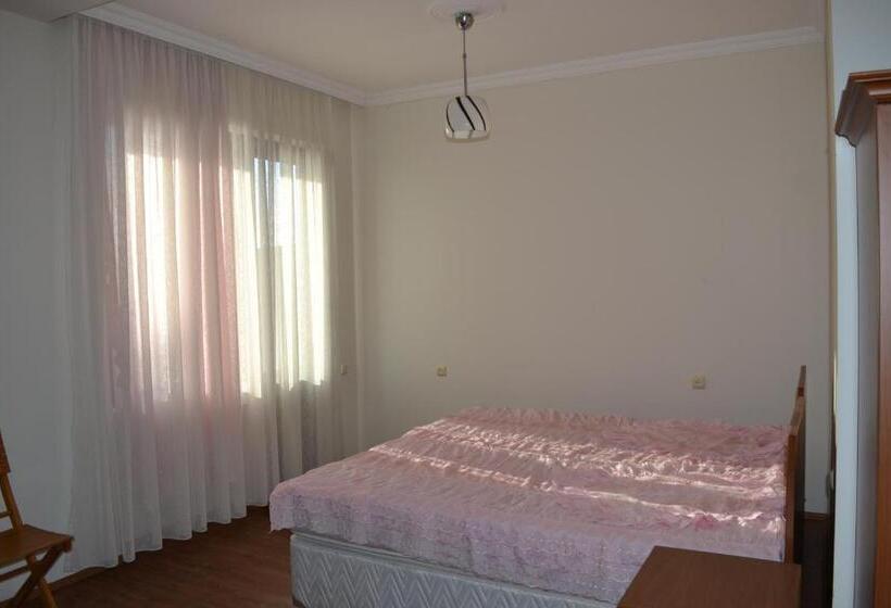 هتل Beach Front Seaside