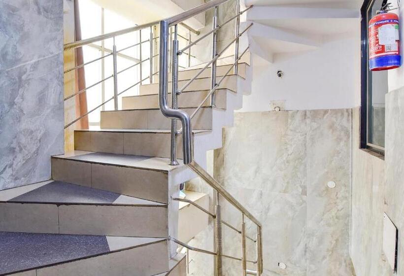 هتل Fabexpress Glacier Inn