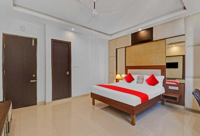 호텔 Oyo Mataji Residency