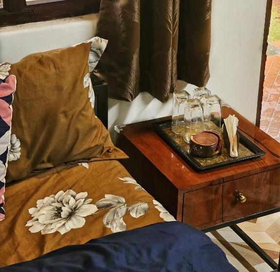 Hotel Serene Retreat Heaven