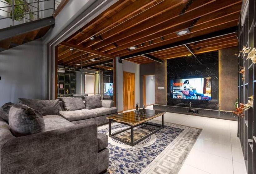 پانسیون Dd S Shortlets And Apartments