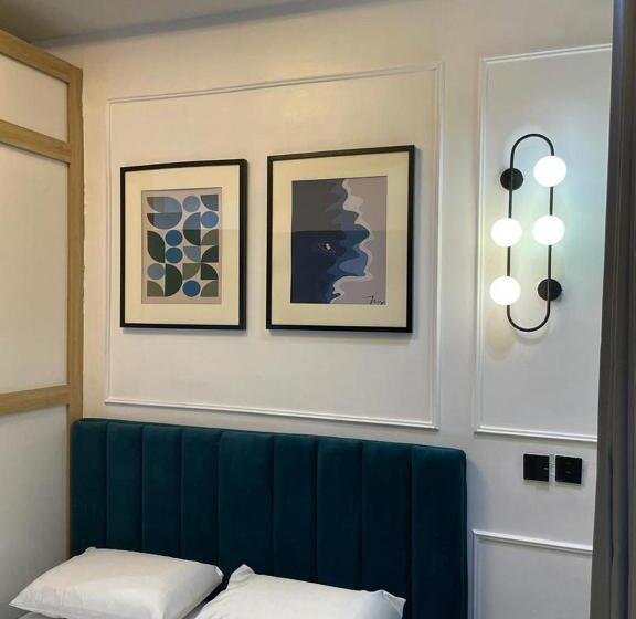 پانسیون Dd S Shortlets And Apartments