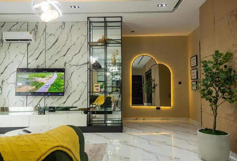 پانسیون Dd S Shortlets And Apartments