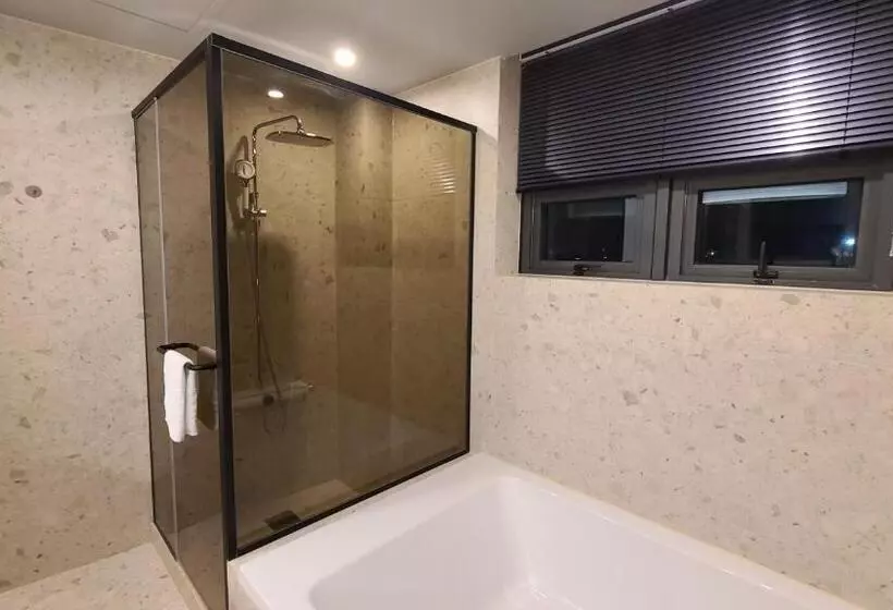 The Plain Hotel Dongyang