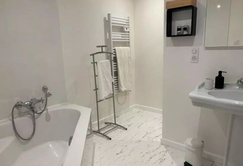 Aamiaismajoitus (B&B) Les Communs De Chiffrevast