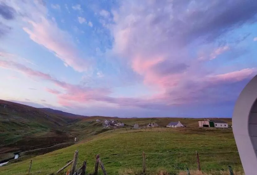 Aamiaismajoitus (B&B) Seapods   Isle Of Lewis   An Unforgettable Stay On The Edge Of The Atlantic Ocean With Sea Views