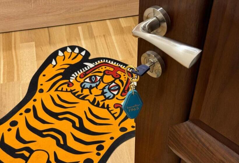 تختخواب و صبحانه Velvet Vouge Hostel