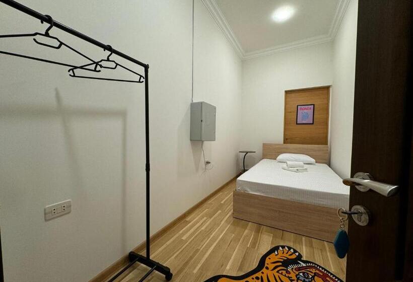 تختخواب و صبحانه Velvet Vouge Hostel