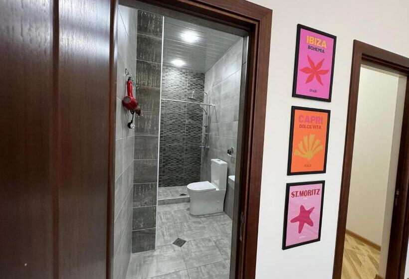 تختخواب و صبحانه Velvet Vouge Hostel