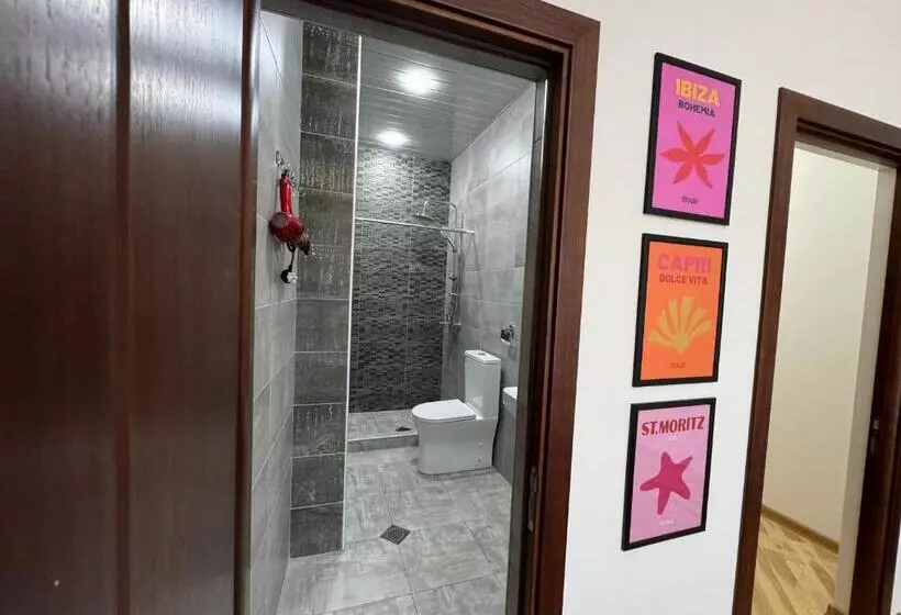 تختخواب و صبحانه Velvet Vouge Hostel