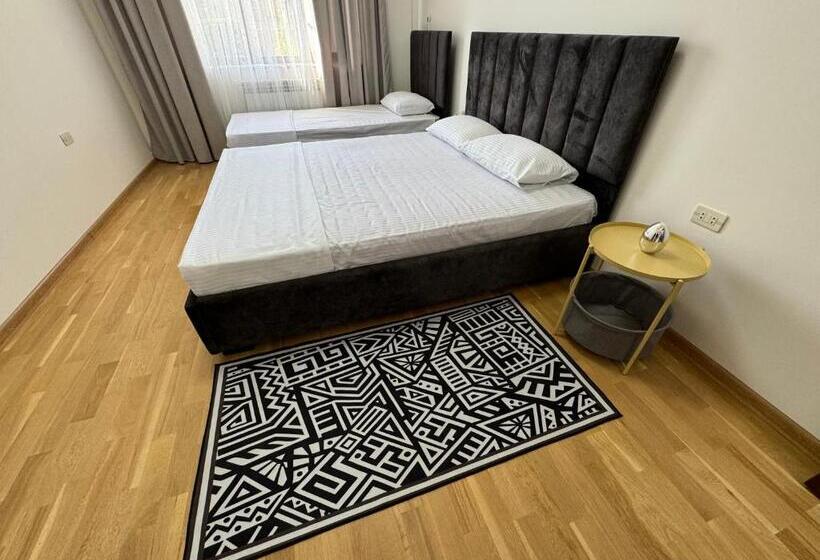 تختخواب و صبحانه Velvet Vouge Hostel