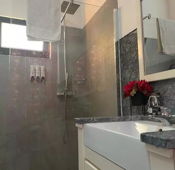 Syd S City Center Bed And Breakfast