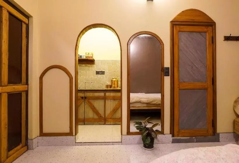 هتل Aavya Wellness Retreat Center