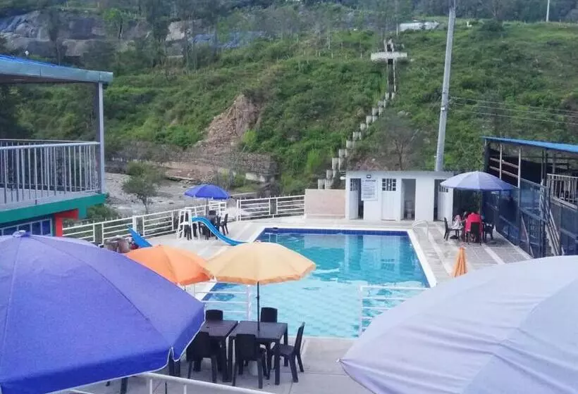 Hotelli Club Social Villa Victoria