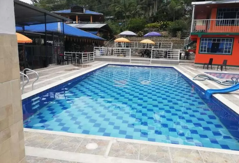 Hotelli Club Social Villa Victoria