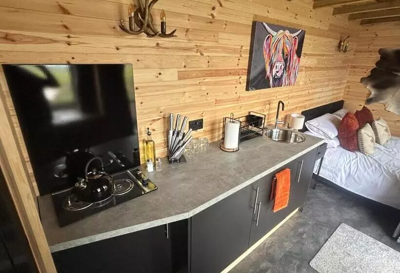 Kapselihotelli Maylands Farm Glamping Pod