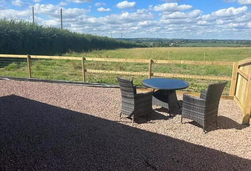 Kapselihotelli Maylands Farm Glamping Pod