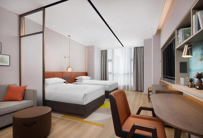 هتل Home2 Suite By Hilton Wuhan Economic Development Zone