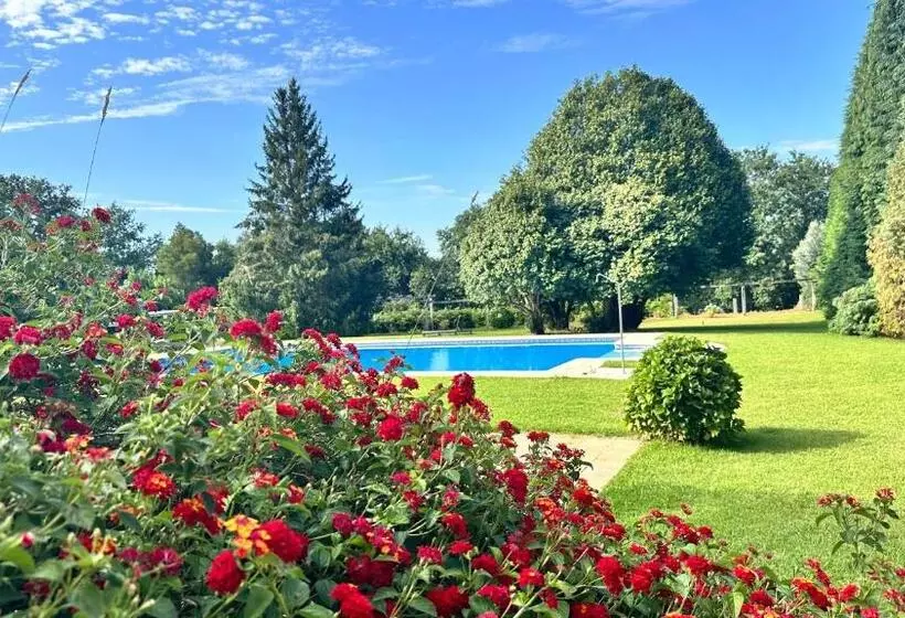 ホテル Quinta Das Vianas   Casas Do Picadeiro